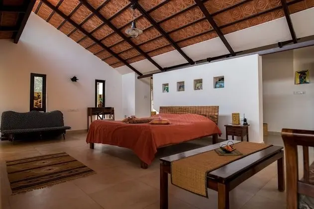 Junior Bungalov, Bahçeli