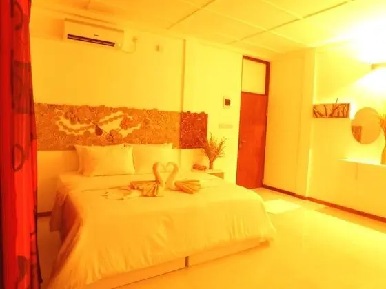 Deluxe Tek Büyük Yataklı Oda, Bahçe Manzaralı