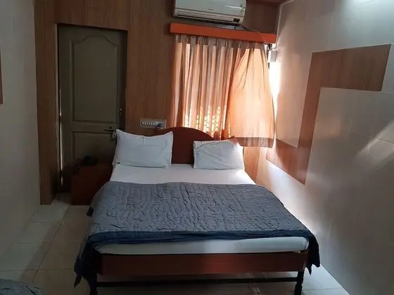 Classic Tek Büyük Yataklı Oda