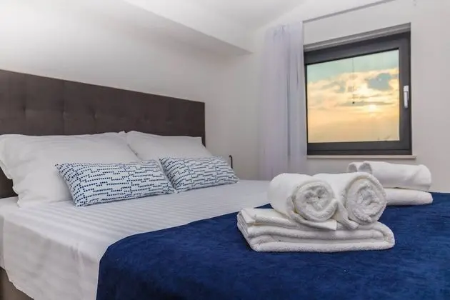 Apart Daire, 2 Yatak Odası, Deniz Manzaralı