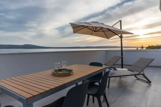 Apart Daire, 2 Yatak Odası, Deniz Manzaralı