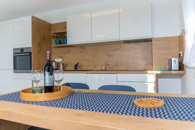 Apart Daire, 2 Yatak Odası, Kısmi Deniz Manzaralı