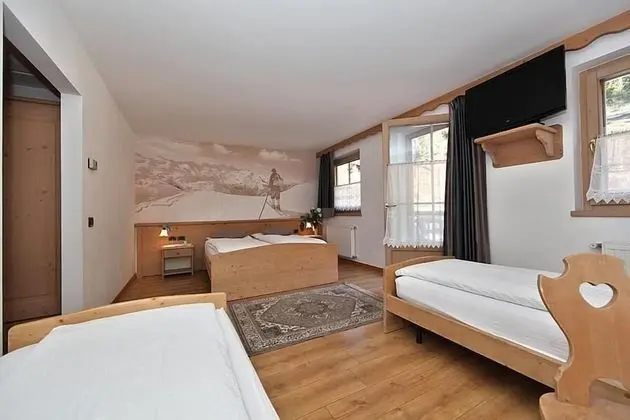 Standard Dört Kişilik Oda, Balkon