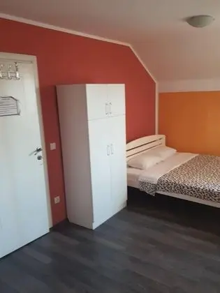 Basic Üç Kişilik Oda