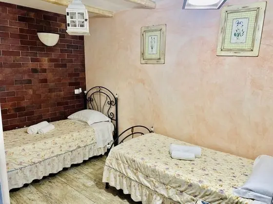 Deluxe Dört Kişilik Oda, 1 Yatak Odası, Avlu Manzaralı