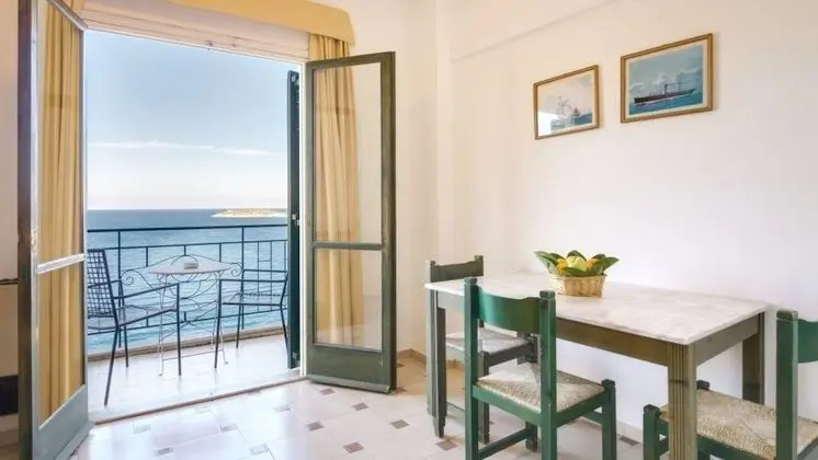 Stüdyo, Deniz Manzaralı