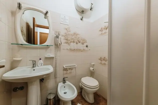 Comfort Tek Büyük Yataklı Oda (Camera 3)