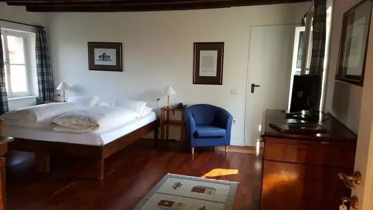 Standard Tek Büyük Yataklı Oda