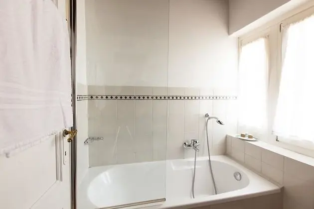 Superior Tek Büyük Yataklı Oda, Bahçe Manzaralı