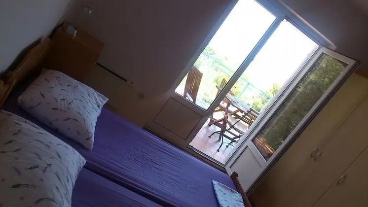 Apart Daire (Dia - 200 m from beach - A2 gornji(4+)