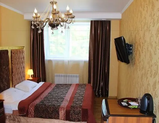 Deluxe Tek Büyük Yataklı Oda