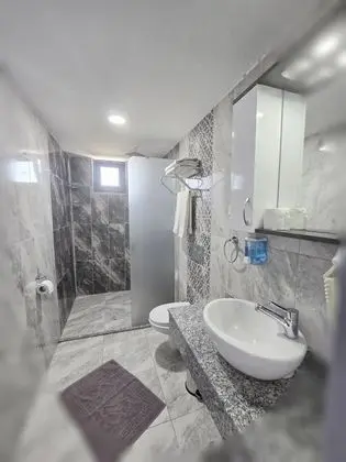 Standart Oda, Deniz Manzaralı, Balkonlu