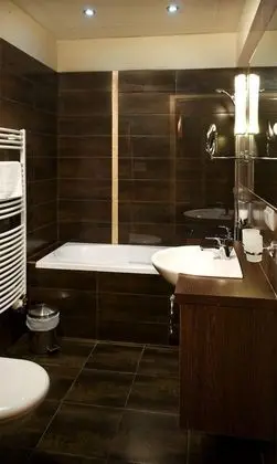 Luxury Oda