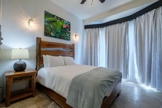 Luxury Suite, Multiple Beds, Sea View C1
