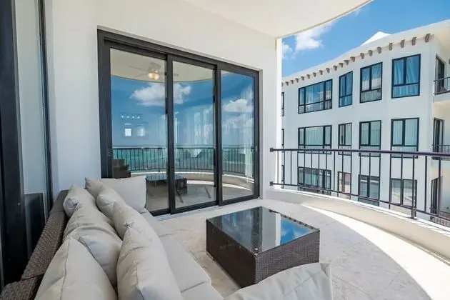 Luxury Suite, Multiple Beds, Sea View C1