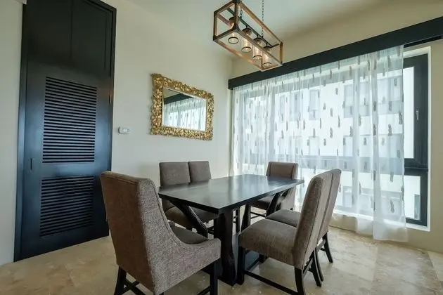 Luxury Suite, Multiple Beds, Sea View C1