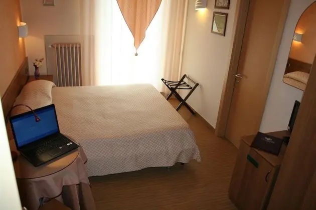 Economy Tek Büyük Yataklı Oda