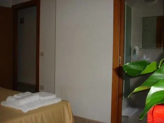 Basic Tek Büyük veya İki Ayrı Yataklı Oda