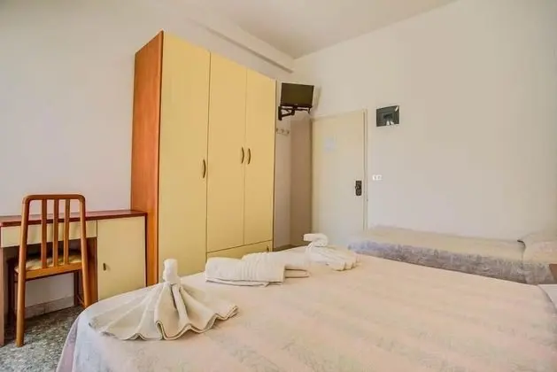 Tek Büyük veya İki Ayrı Yataklı Oda