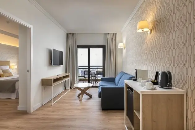 My Favorite Club Suite Frontal Ocean View (2 adults)