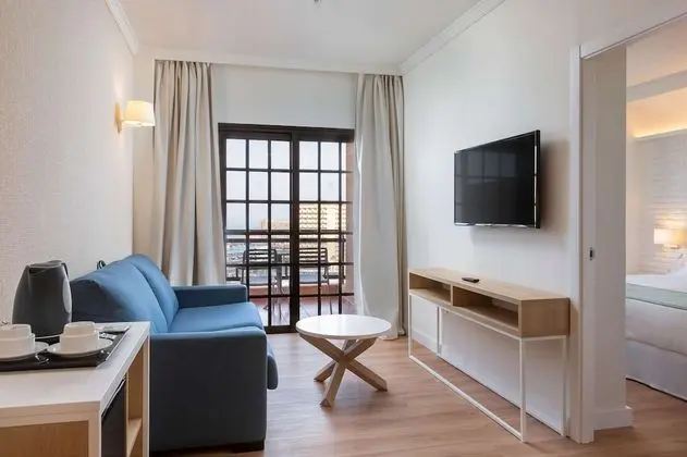 Suite Frontal Ocean View (2 adults)
