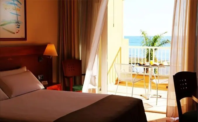 Tek Büyük Yataklı Oda, Balkon, Okyanus Manzaralı