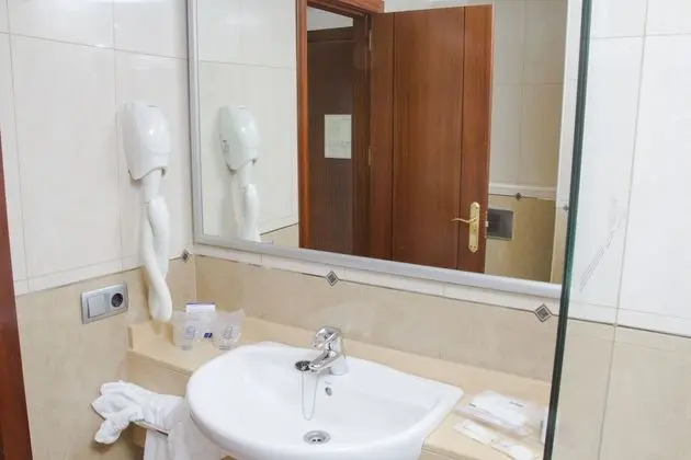 Tek Büyük Yataklı Oda, Balkon, Okyanus Manzaralı