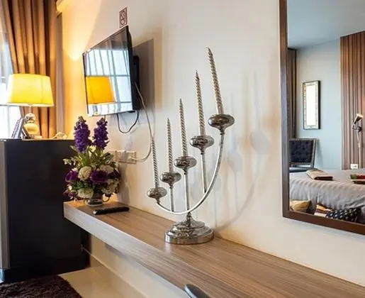 Deluxe Tek Büyük Yataklı Oda