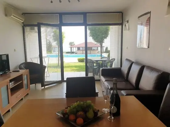 Panoramic Apart Daire, 1 Yatak Odası, Küçük Mutfak, Deniz Manzaralı