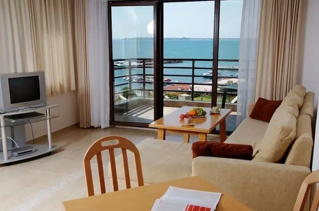 Panoramic Apart Daire, 2 Yatak Odası, Mutfak, Deniz Manzaralı