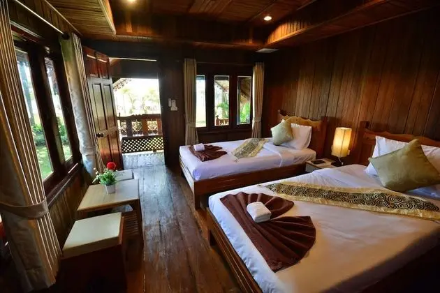 Wooden Cottage Double Garden View