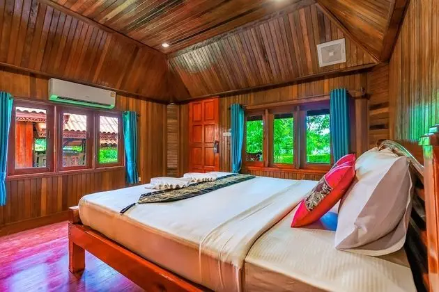 Wooden Cottage Double Garden View