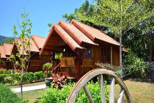 Wooden Cottage Double Garden View