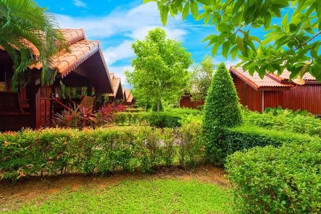 Wooden Cottage Double Garden View
