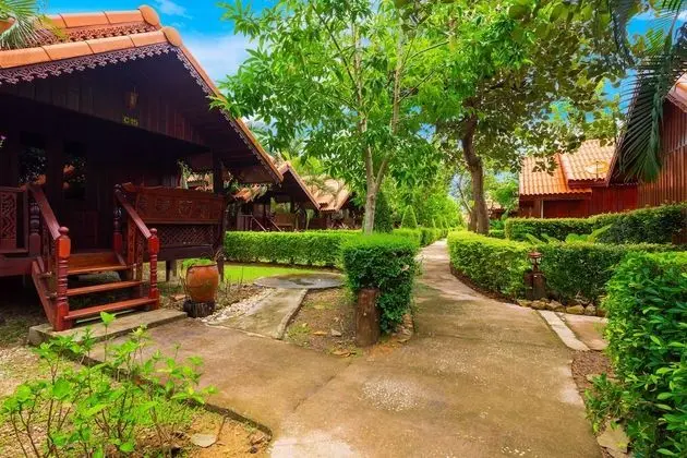 Wooden Cottage Double Garden View