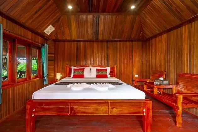 Wooden Cottage Double Pool View
