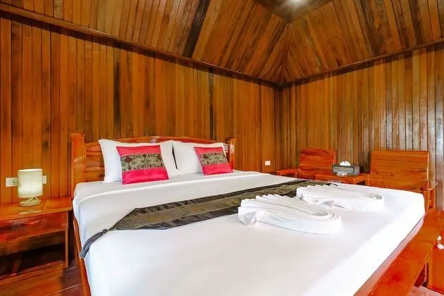Wooden Cottage Double Pool View