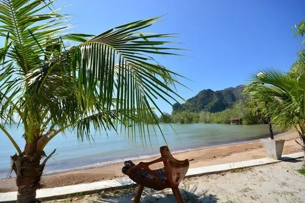 Wooden Cottage Double Pool View