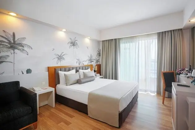 Comfort Tek Büyük veya İki Ayrı Yataklı Oda, Şehir Manzaralı
