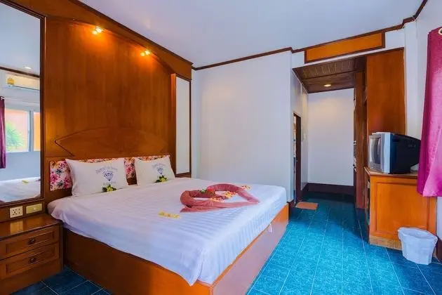Bungalow A/C (1 Double Bed)