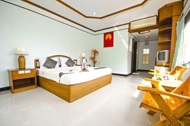 Deluxe Room A/C (1 Double Bed)