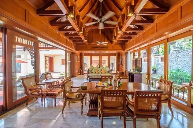 Luxury Villa, 2 Yatak Odası, Kişiye Özel Havuzlu, Denize Bakan