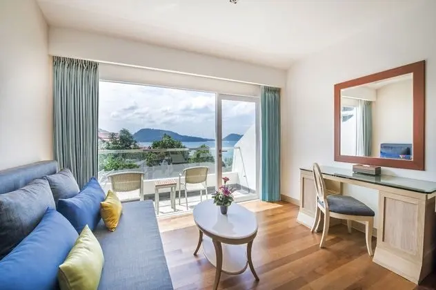 Super Deluxe, Seaview