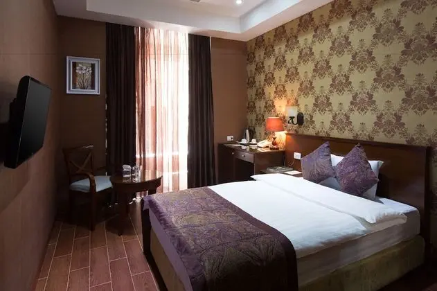 Comfort Tek Büyük veya İki Ayrı Yataklı Oda