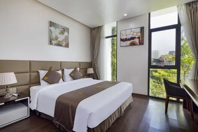 Deluxe Tek Büyük Yataklı Oda