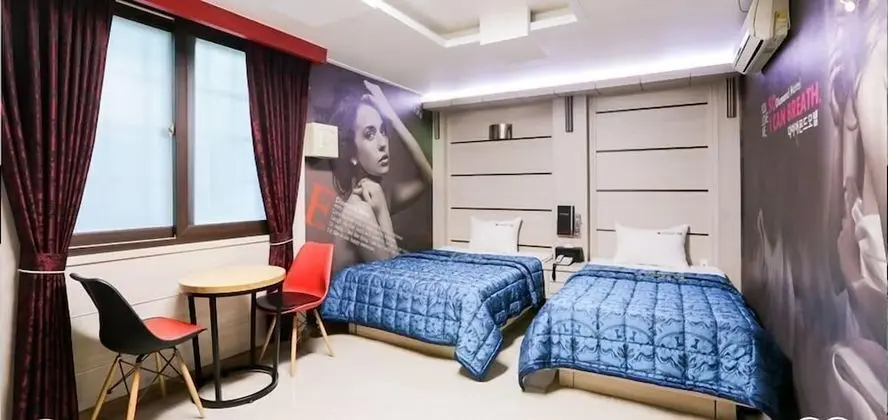 İki Ayrı Yataklı Oda