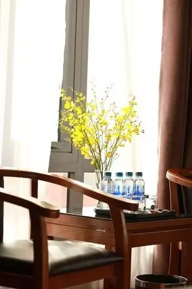 Honeymoon Oda, Şehir Manzaralı