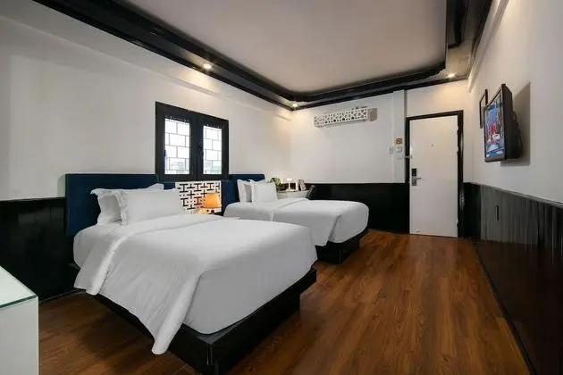 Deluxe Tek Büyük veya İki Ayrı Yataklı Oda (with Window)