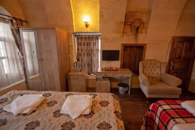 Deluxe Üç Kişilik Oda