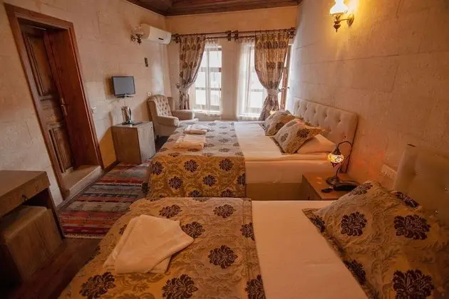 Deluxe Üç Kişilik Oda